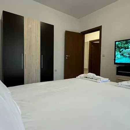 Bratanov Cascadas Апартаменты *